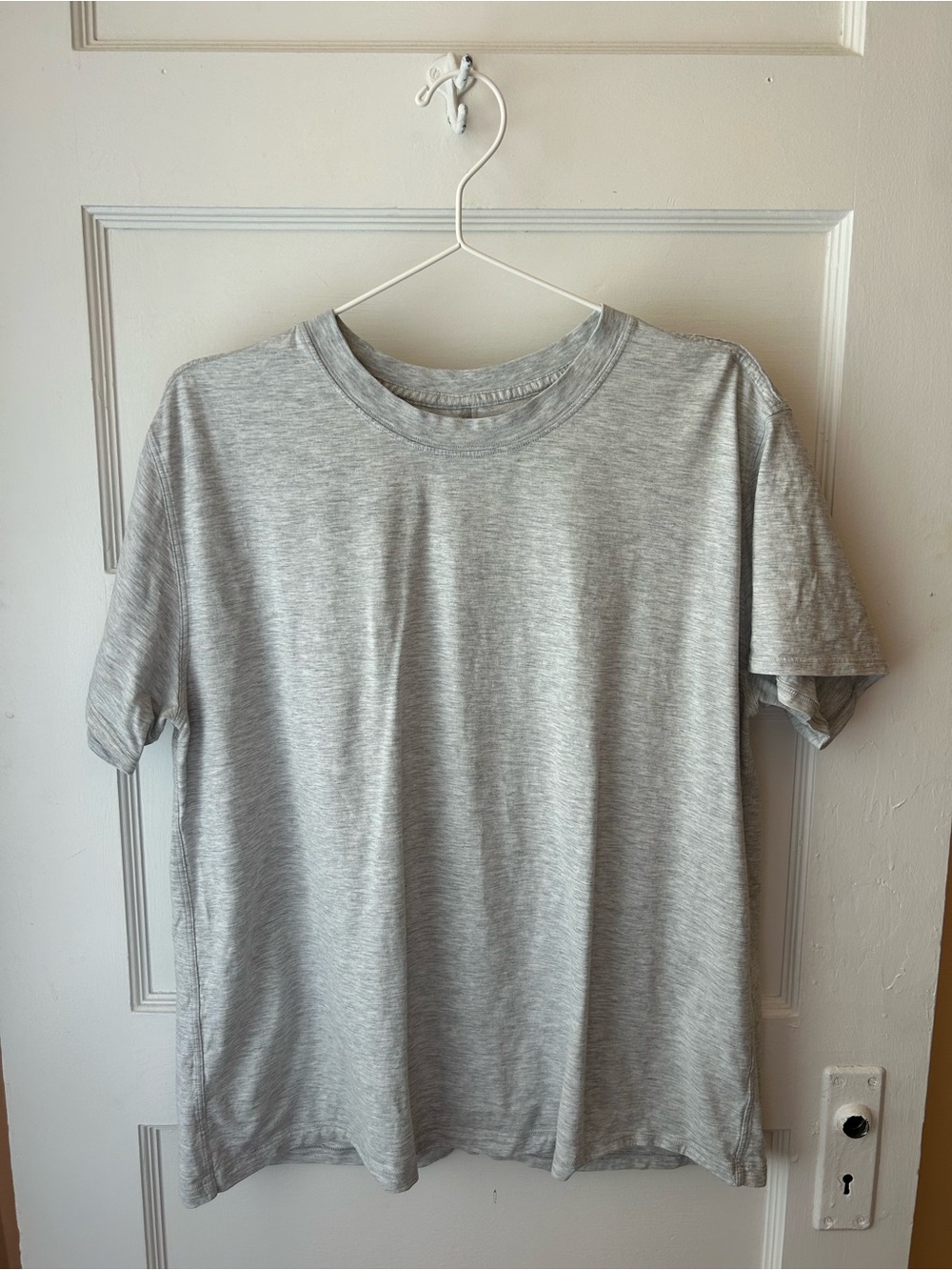 Lululemon grey tshirt